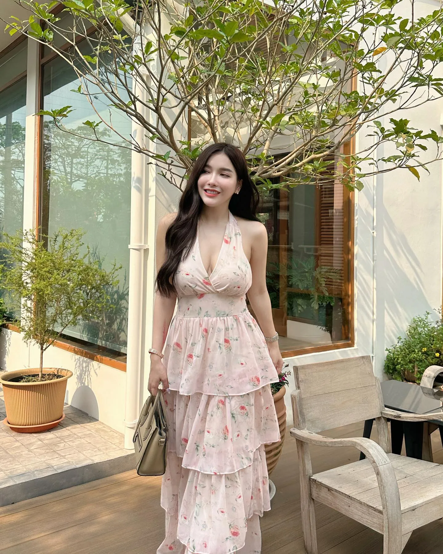 ใบเฟิร์น พริตตี้สาวสวยเซ็กซี่ขยี้ใจชายละลายตามๆ กัน 15