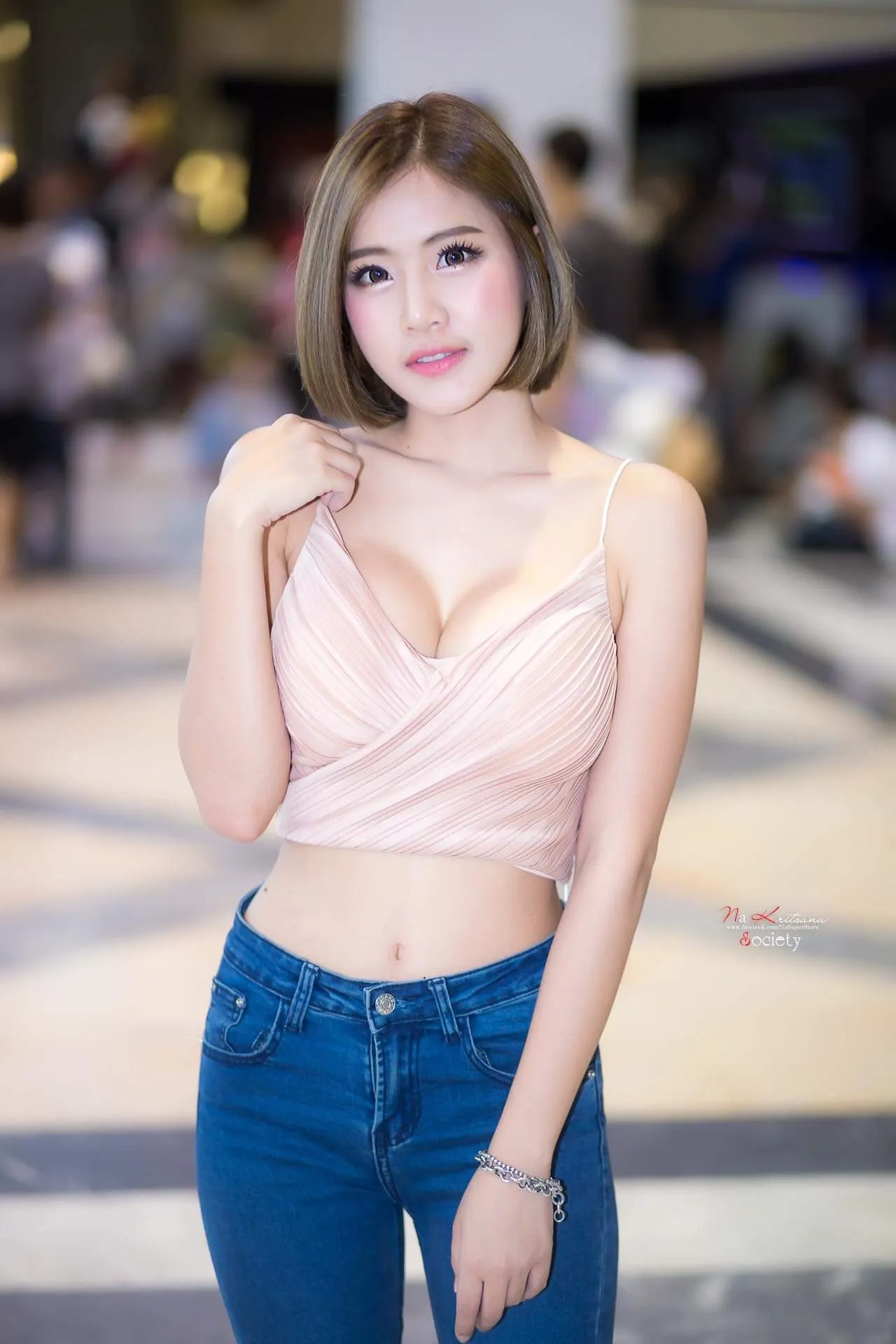 ฟ้า ชัชชญา สุทธิสุวรรณ นางฟ้าของแท้ แฝดดีเจโซดา สู่การเป็นยูทูปเบอร์ 19