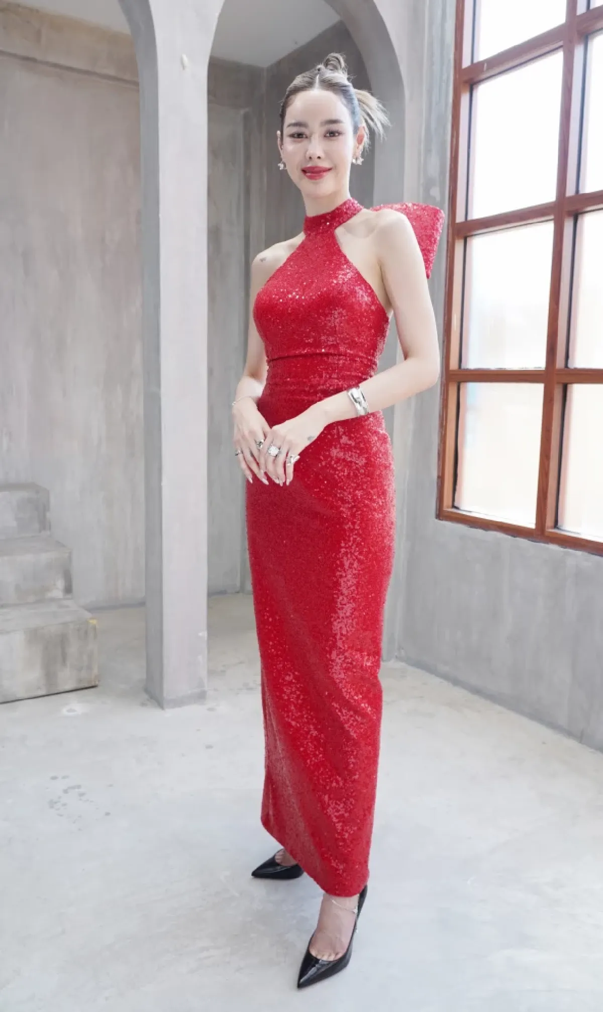 ไอซ์ ปรีชญา ดาราสาวสวยที่กำลังเป็นกระแสในขณะนี้ ‘เมร่อน’ 41