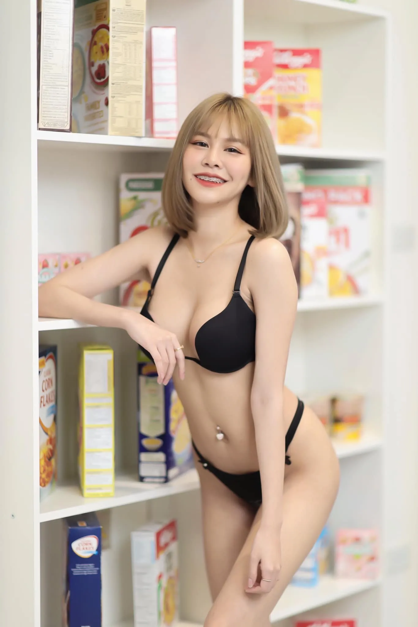 ใบพลู พรรณพษา ดาวติ๊กต๊อกสายแซ่บ หน่าสวย หุ่นฟิต 1