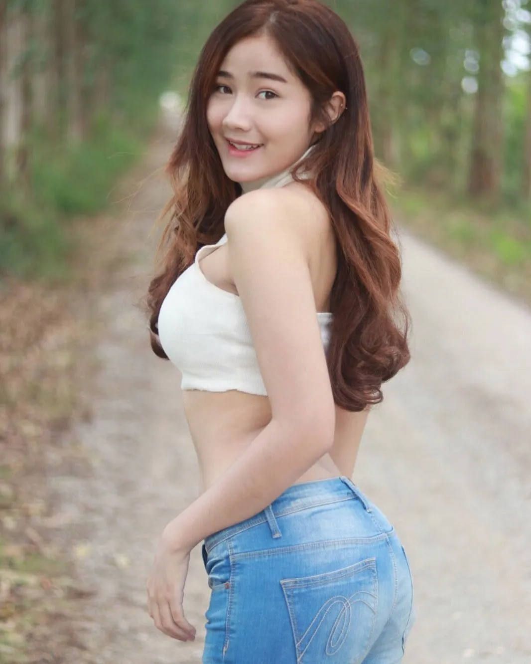 ตูนลี่ ณัฐนันท์ หรือ แก้ว สืบสันดาน นางแบบเซ็กซี่ ดีกรีนักแสดงสมทบ 4