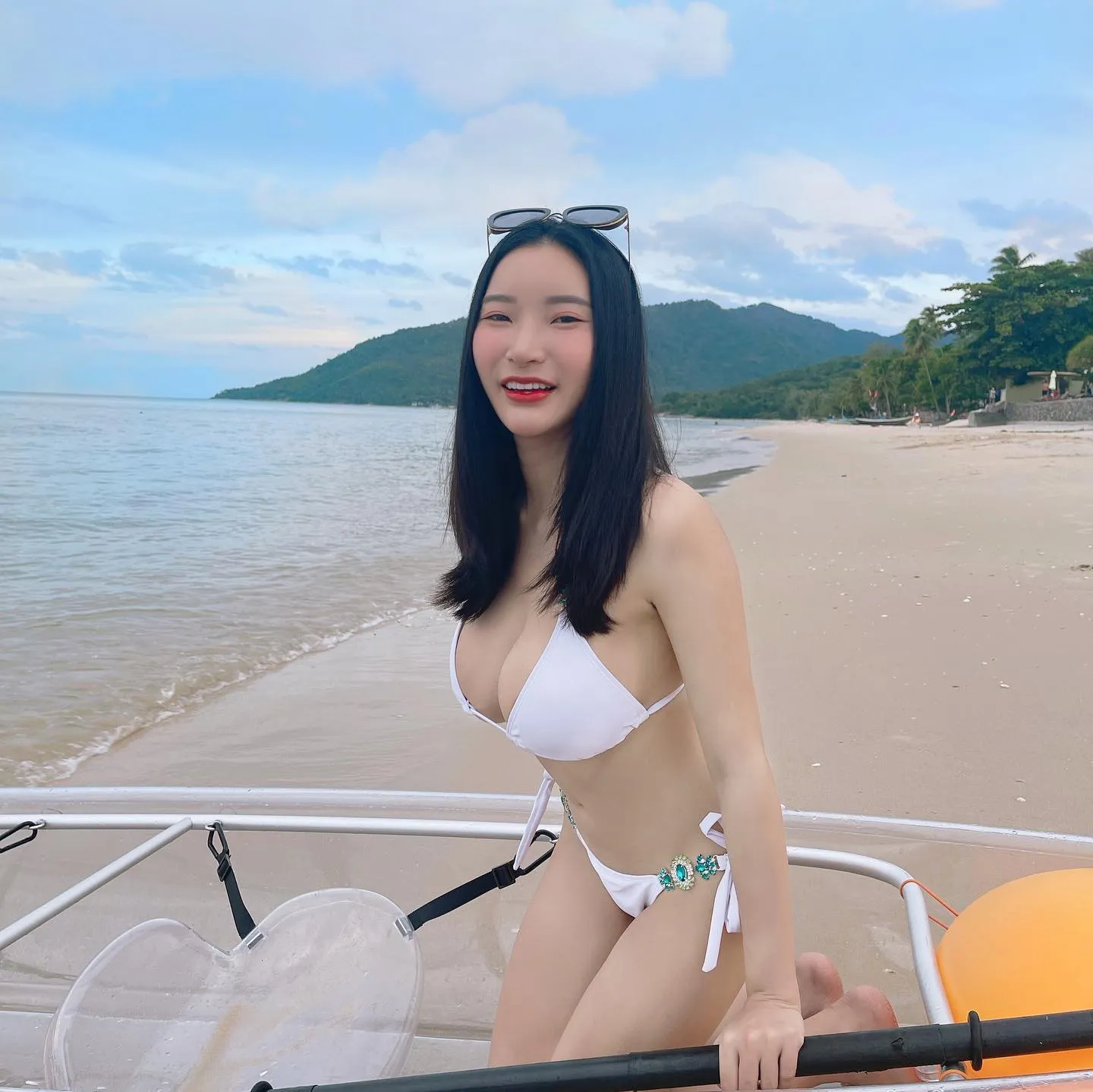 น้องเอ็นจอยหมวยลี่ หรือ หมวยลี่ นุชนาถ แซ่บเกินต้าน สาวสวยดาวยั่ว 3