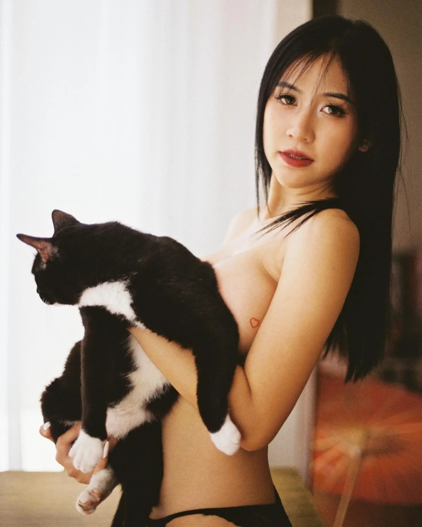 น้องน้ำทิพย์ Trithip สาว นศ. ผลงานเซ็กซี่สุดปัง จนต้องร้องขอชีวิต 3