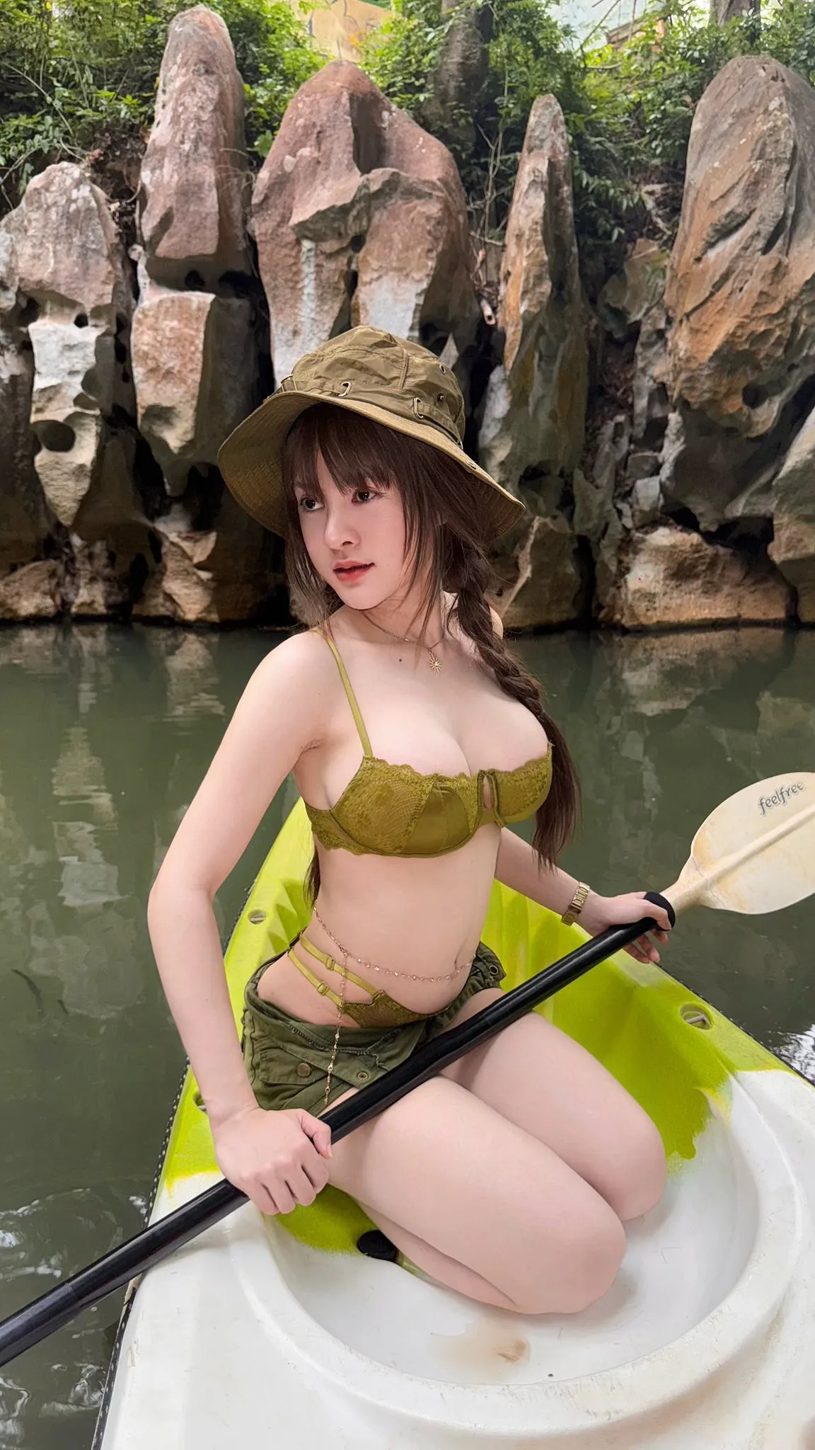 ไอรีส Anny Aphinya สาวตัวเล็ก อกอึ๋มขาวจั๊วะ ความเซ็กซี่ขี้เล่นยืนหนึ่ง 36
