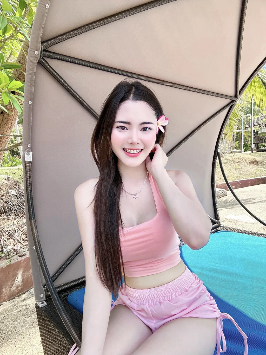 น้องหงส์มี่ นางแบบ