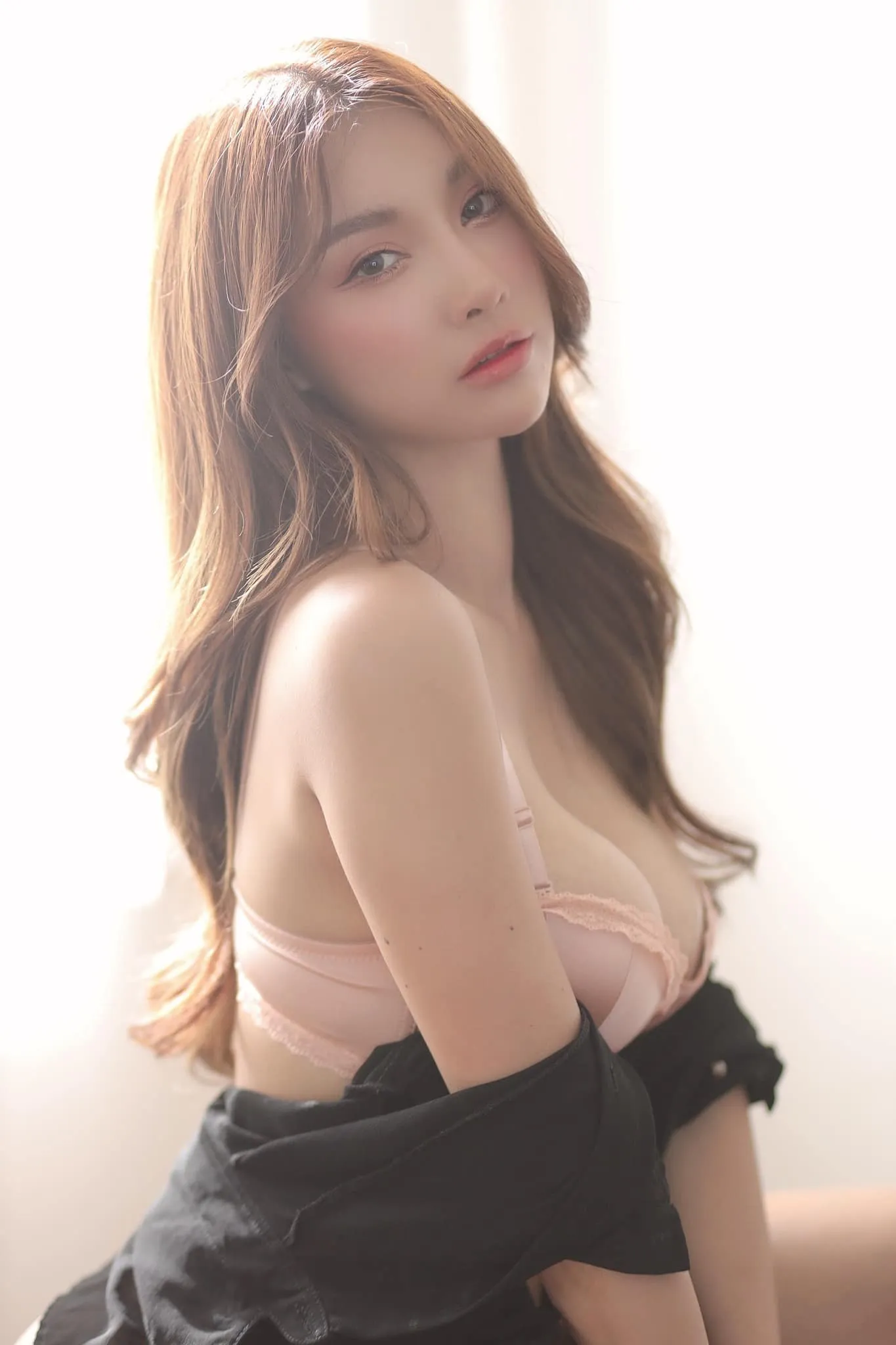 มายด์ ศรุตสวดี พริตตี้หน้าสวย MC ฝีปากแซ่บ ผลงานถ่ายแบบเซ็กซี่จัดเต็ม 29